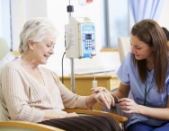 Химиотерапия у пожилых пациентов: можно ли снизить побочный эффект?