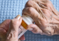 Прием аспирина провоцирует анемию у пожилых людей